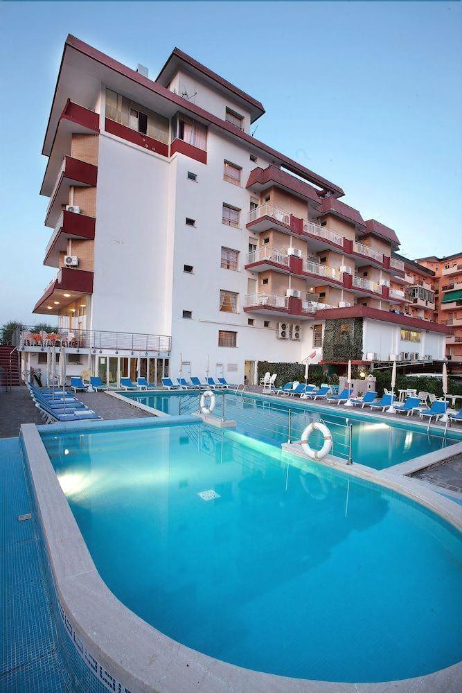 Gallia Club Hotel Cesenatico Ngoại thất bức ảnh