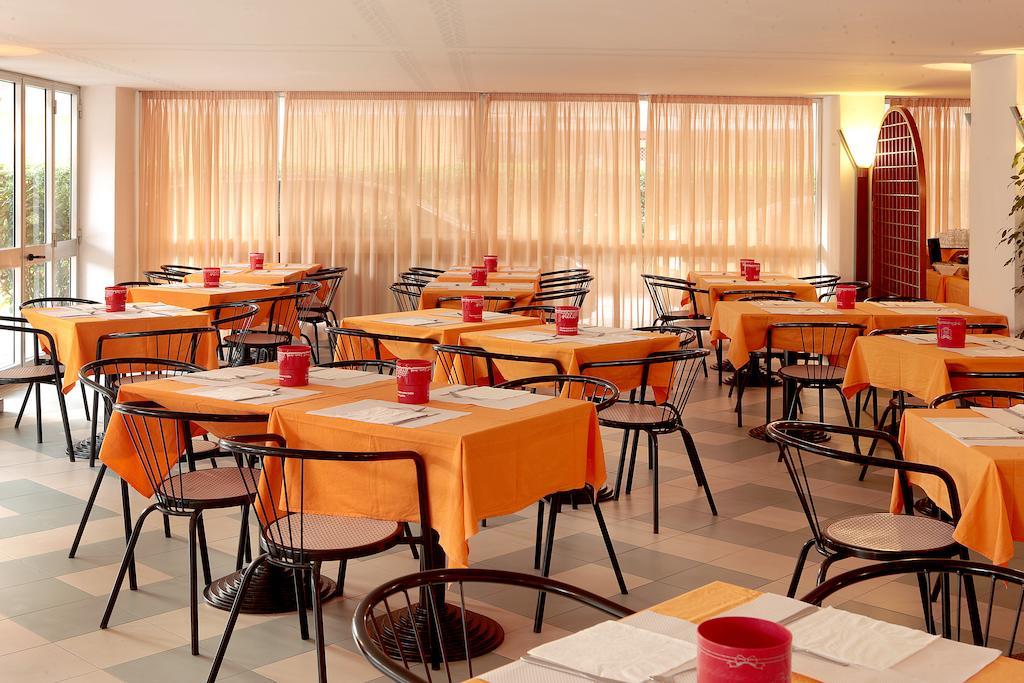 Gallia Club Hotel Cesenatico Ngoại thất bức ảnh