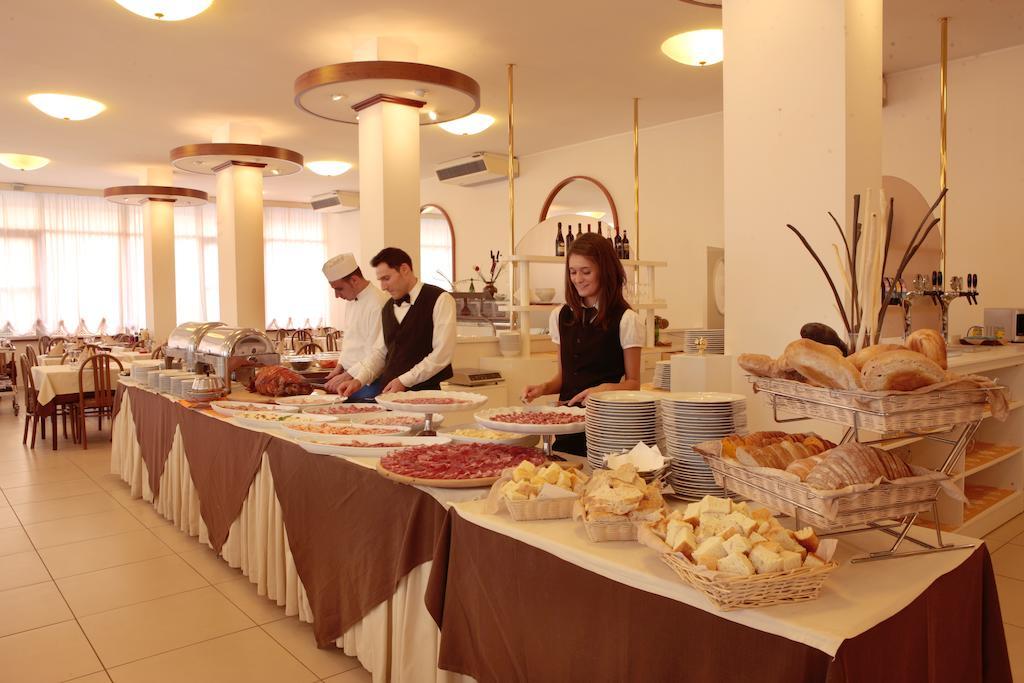 Gallia Club Hotel Cesenatico Ngoại thất bức ảnh